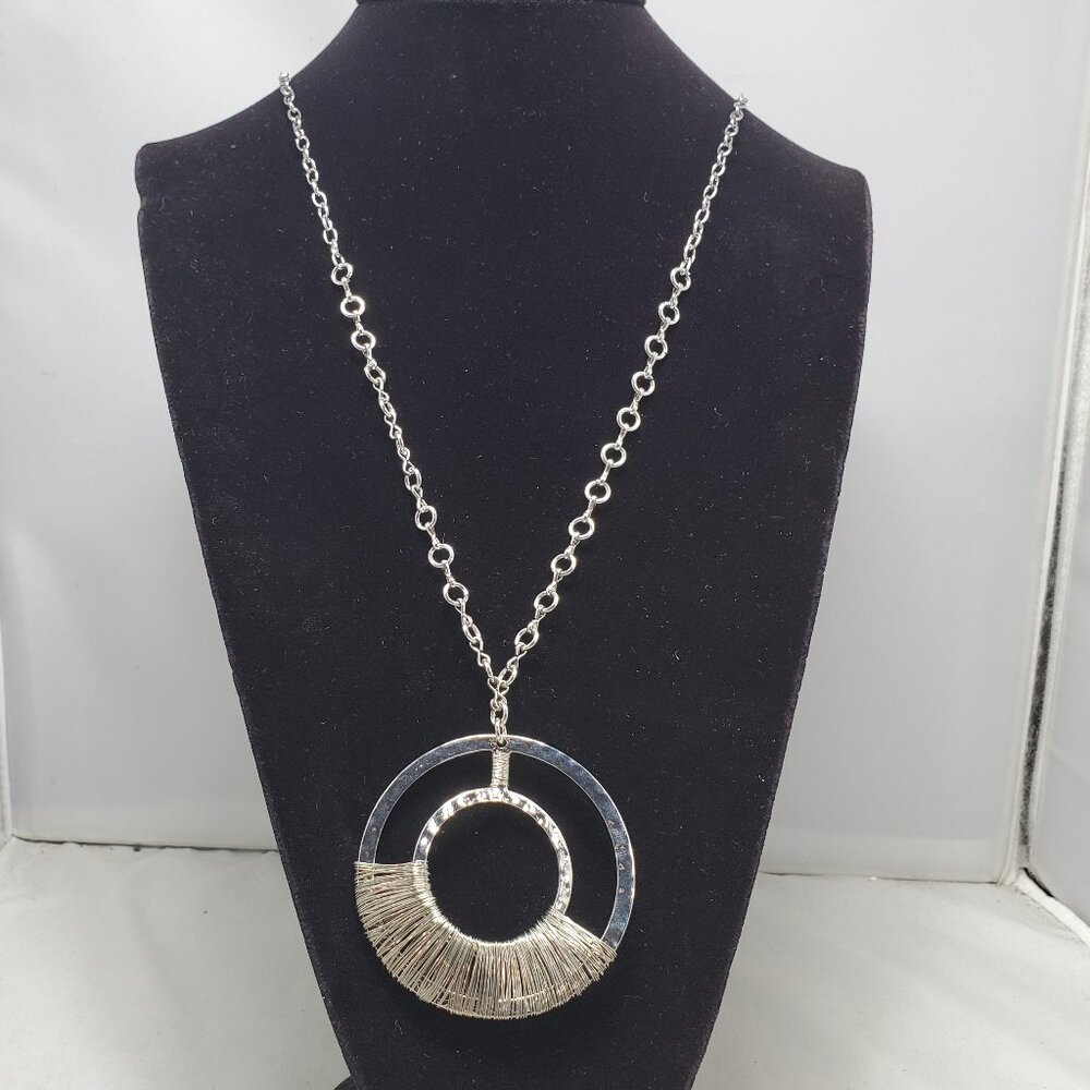 Vetta Silver Circle Wire Wrap Chain Necklace